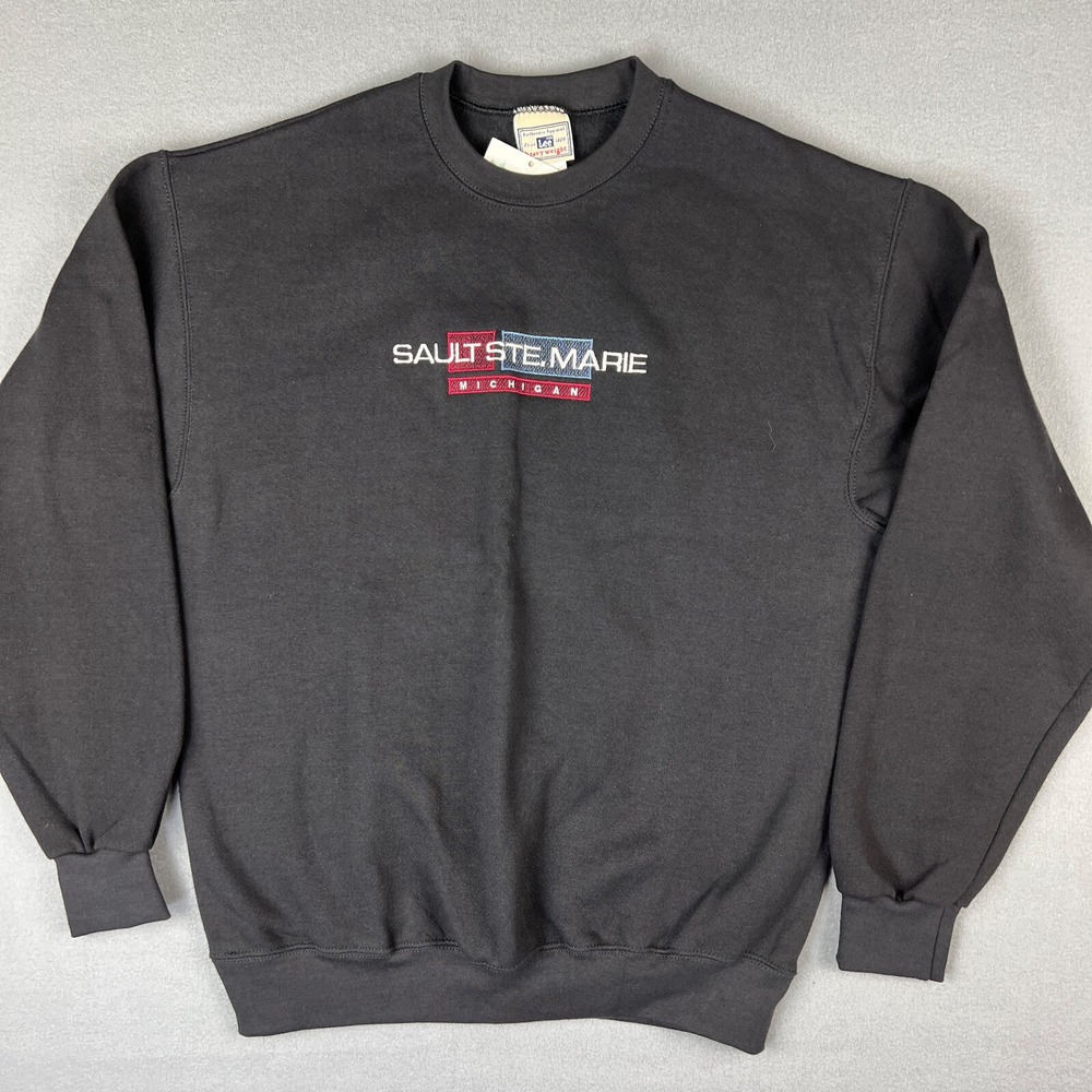 VTG Sault Ste. Marie Sweatshirt Mens Medium UP Embroidered Michigan Vacation NWT